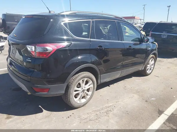 1FMCU0GD0JUA11595 — 2018 Ford Escape, фото 4 с аукциона IAAI, Передняя часть