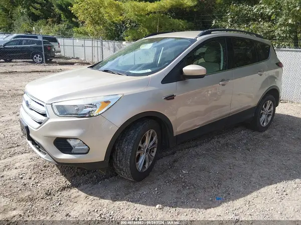 1FMCU0GD0JUA49909 — 2018 Ford Escape, фото 2 с аукциона IAAI 14.10.2026, Передняя часть справа