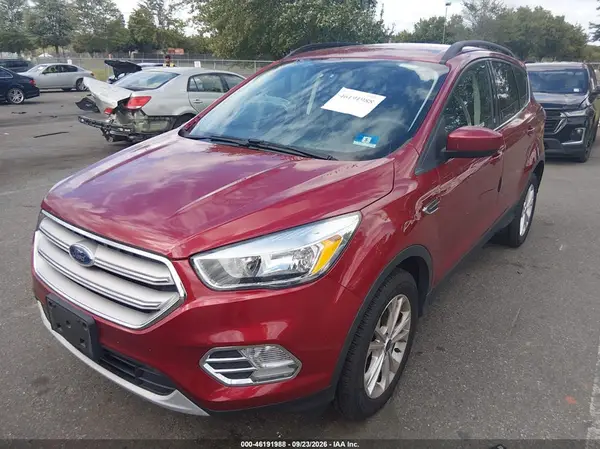 1FMCU0GD8JUC66740 — 2018 Ford Escape, фото 2 с аукциона IAAI, Правый бок