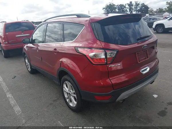 1FMCU0GD8JUC66740 — 2018 Ford Escape, фото 3 с аукциона IAAI, Правый бок