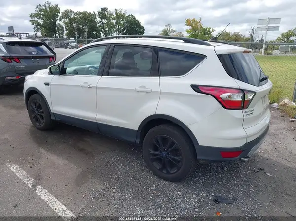 1FMCU9HDXJUD40386 — 2018 Ford Escape, фото 3 с аукциона IAAI, Подтопление
