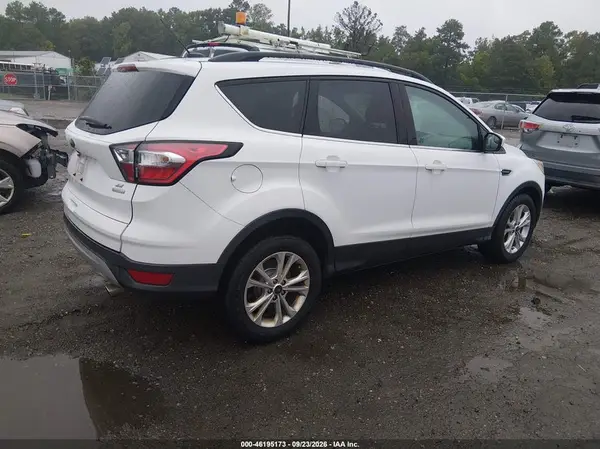 1FMCU0GD6JUC90194 — 2018 Ford Escape, фото 4 с аукциона IAAI 10.10.2026, Естественный износ