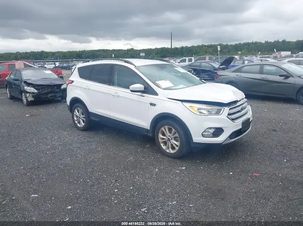 1FMCU9GD1JUB39283 — 2018 Ford Escape, Передняя часть (Front End), фото до ремонта