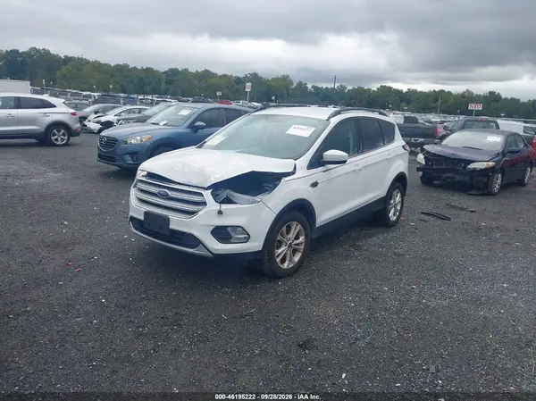 1FMCU9GD1JUB39283 — 2018 Ford Escape, фото 2 с аукциона IAAI, Передняя часть