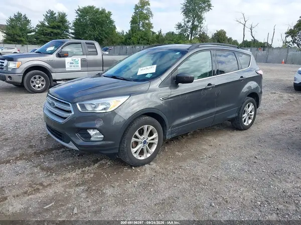 1FMCU0GD7JUA92627 — 2018 Ford Escape, фото 2 с аукциона IAAI, Правый бок