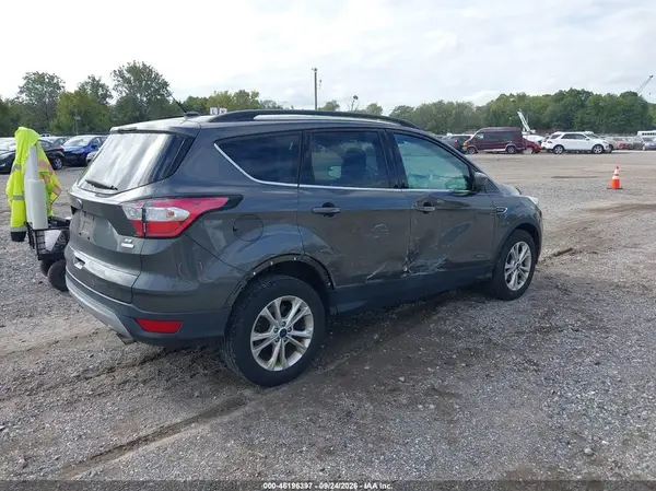 1FMCU0GD7JUA92627 — 2018 Ford Escape, фото 4 с аукциона IAAI, Правый бок