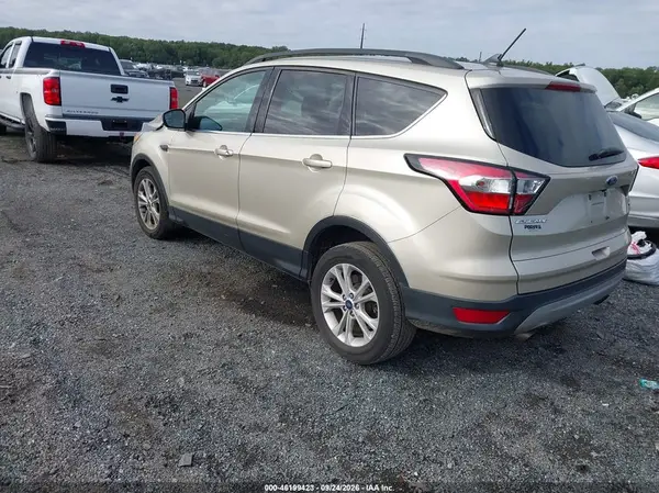 1FMCU9GD9JUA88292 — 2018 Ford Escape, фото 3 с аукциона IAAI, Передняя часть