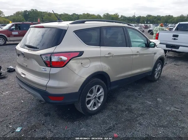 1FMCU9GD9JUA88292 — 2018 Ford Escape, фото 4 с аукциона IAAI, Передняя часть