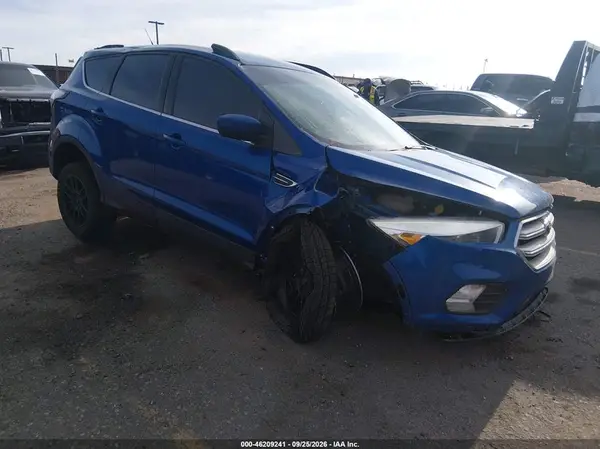 1FMCU9GD1JUA97522 — 2018 Ford Escape, Передняя часть (Front End), фото до ремонта