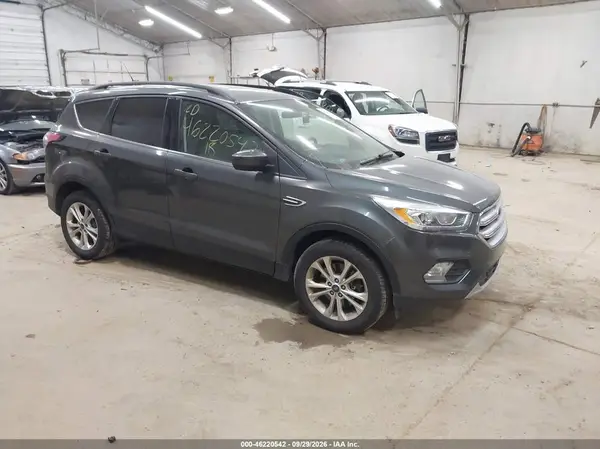 1FMCU9HD3JUC69841 — 2018 Ford Escape, Естественный износ (Normal Wear & Tear), фото до ремонта