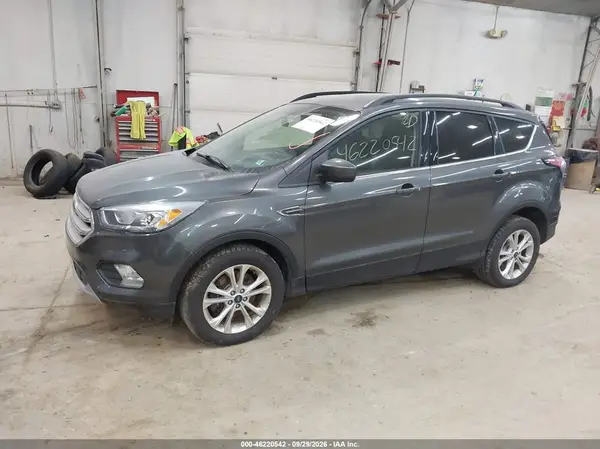 1FMCU9HD3JUC69841 — 2018 Ford Escape, фото 2 с аукциона IAAI 13.10.2026, Естественный износ