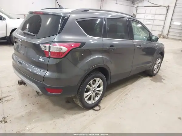 1FMCU9HD3JUC69841 — 2018 Ford Escape, фото 4 с аукциона IAAI 13.10.2026, Естественный износ