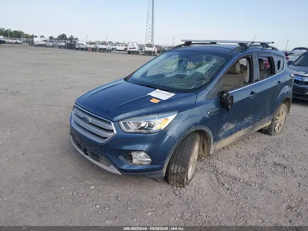 1FMCU9HD7JUB55289 — 2018 Ford Escape, фото 2 с аукциона IAAI, Повреждения со всех сторон