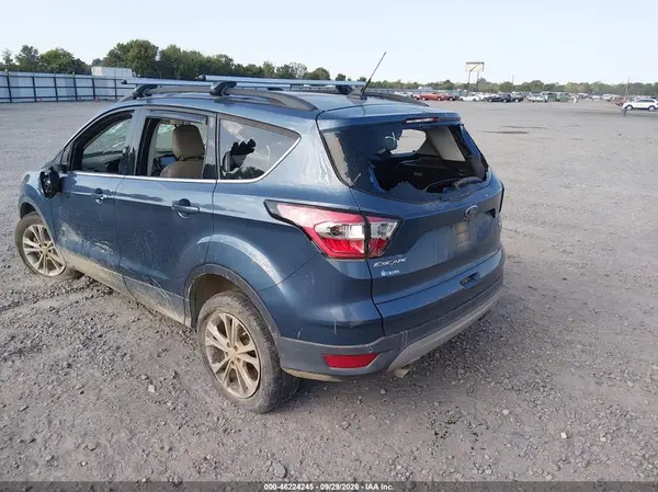 1FMCU9HD7JUB55289 — 2018 Ford Escape, фото 3 с аукциона IAAI, Повреждения со всех сторон