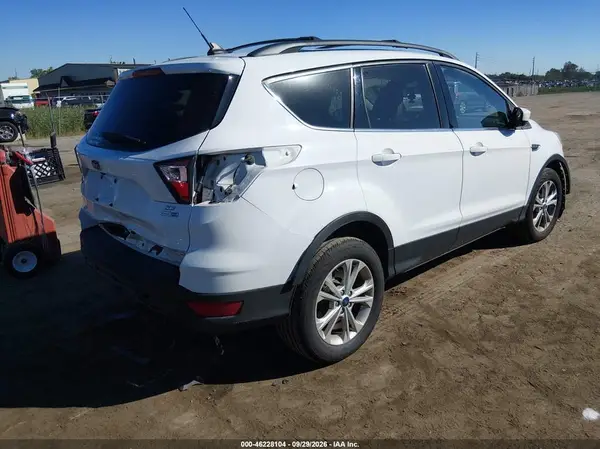 1FMCU9GD7JUC91214 — 2018 Ford Escape, фото 4 с аукциона IAAI, Повреждения со всех сторон