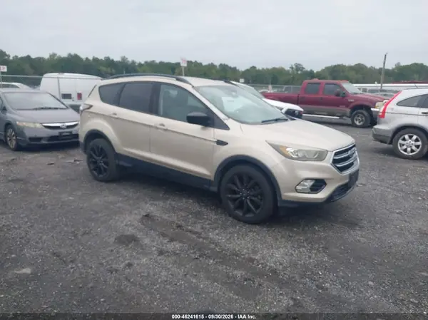 1FMCU9GD1JUA07494 — 2018 Ford Escape, Естественный износ (Normal Wear & Tear), фото до ремонта