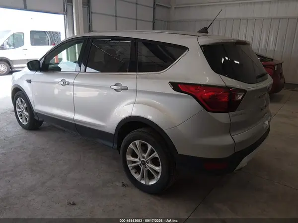 1FMCU0GD5KUC09042 — 2019 Ford Escape, фото 3 с аукциона IAAI 07.10.2026, Естественный износ