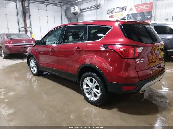 1FMCU9GD0KUC54524 — 2019 Ford Escape, фото 3 с аукциона IAAI, Передняя часть