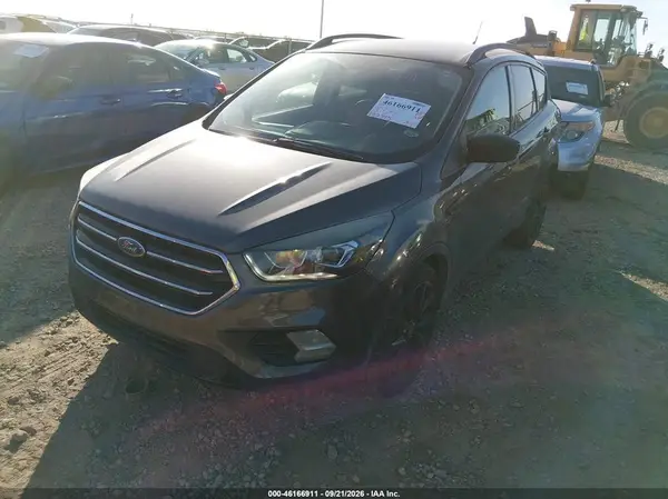 1FMCU9GD0KUA06838 — 2019 Ford Escape, фото 2 с аукциона IAAI 13.10.2026, Естественный износ