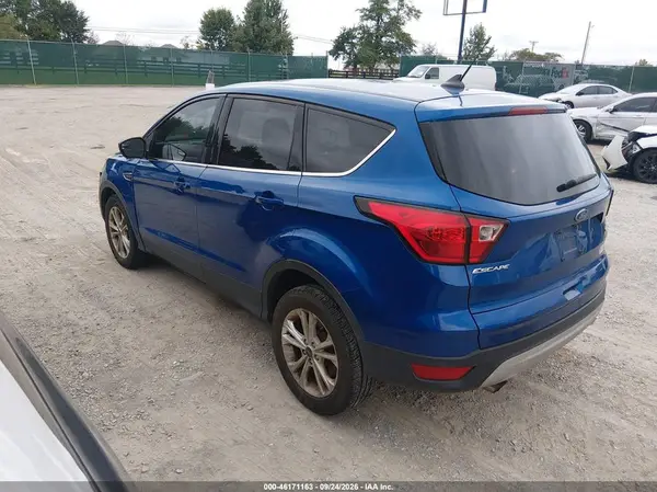 1FMCU9GD0KUA28158 — 2019 Ford Escape, фото 3 с аукциона IAAI, Передняя часть
