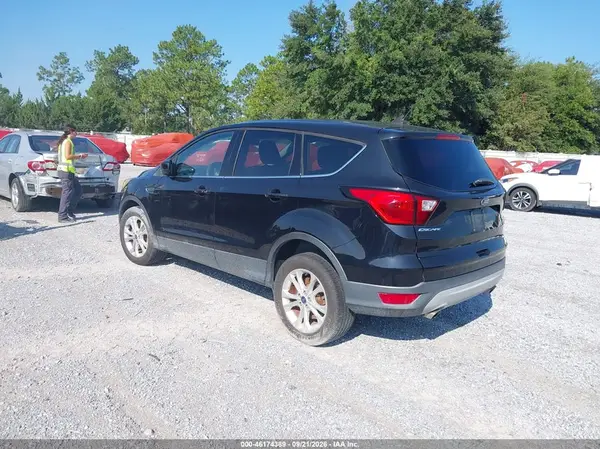 1FMCU9GD2KUA38867 — 2019 Ford Escape, фото 3 с аукциона IAAI 10.10.2026, Естественный износ