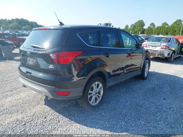 1FMCU9GD2KUA38867 — 2019 Ford Escape, фото 4 с аукциона IAAI 10.10.2026, Естественный износ