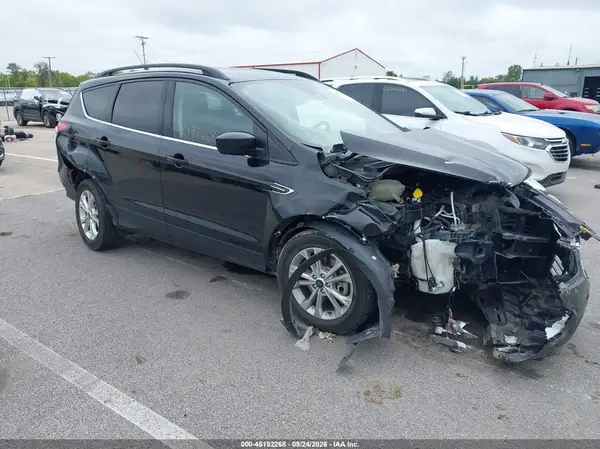 1FMCU9HD1KUB61400 — 2019 Ford Escape, Передняя часть (Front End), фото до ремонта