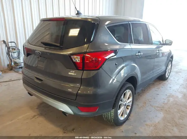 2019 FORD ESCAPE VIN 1FMCU9GD4KUA98570 фото 4
