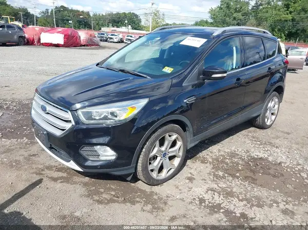 1FMCU9J96KUB42007 — 2019 Ford Escape, фото 2 с аукциона IAAI 07.10.2026, Естественный износ