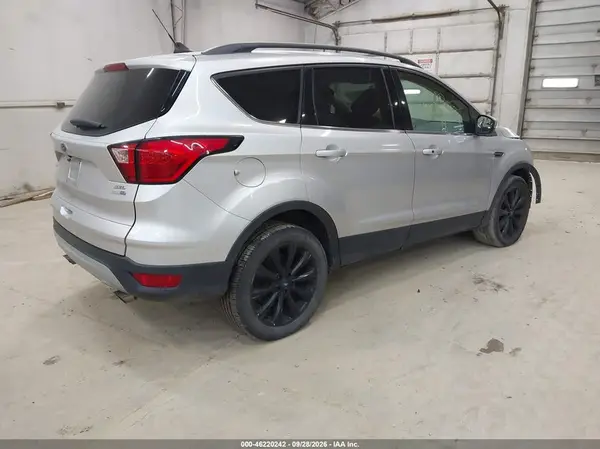 1FMCU9HD3KUA69687 — 2019 Ford Escape, фото 4 с аукциона IAAI, Передняя часть