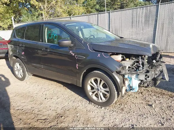 1FMCU9GD9KUC27001 — 2019 Ford Escape, Передняя часть (Front End), фото до ремонта