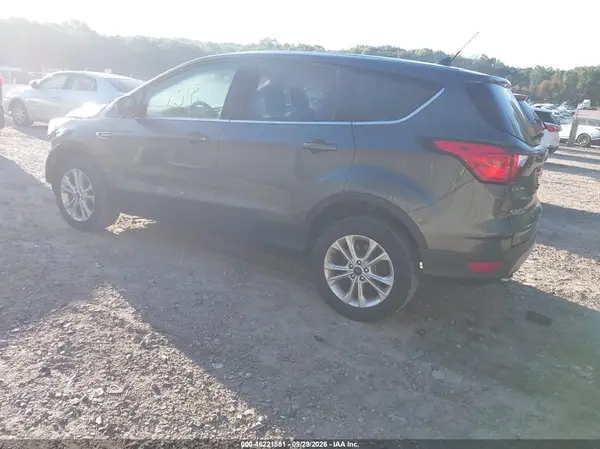 1FMCU9GD9KUC27001 — 2019 Ford Escape, фото 3 с аукциона IAAI, Передняя часть