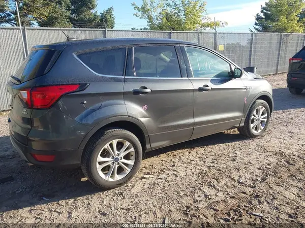 1FMCU9GD9KUC27001 — 2019 Ford Escape, фото 4 с аукциона IAAI, Передняя часть