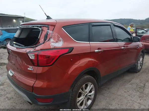 1FMCU9GD0KUA32372 — 2019 Ford Escape, фото 4 с аукциона IAAI, Задняя часть