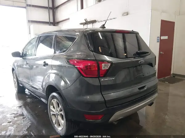 1FMCU9GD6KUB65525 — 2019 Ford Escape, фото 3 с аукциона IAAI, Правый бок