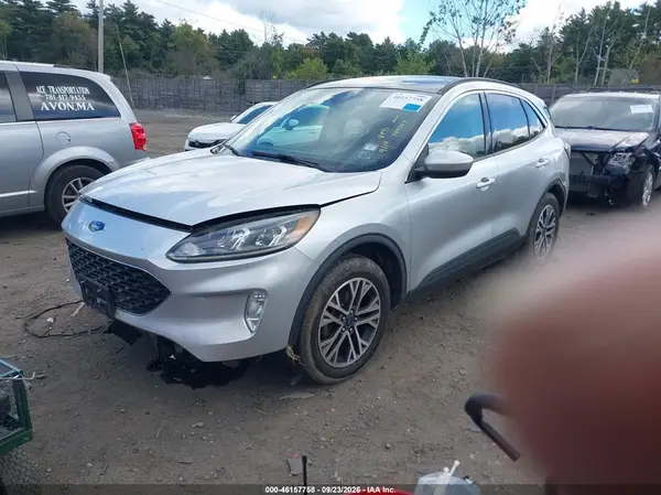 1FMCU9H68LUA13246 — 2020 Ford Escape, фото 2 с аукциона IAAI, Задняя часть