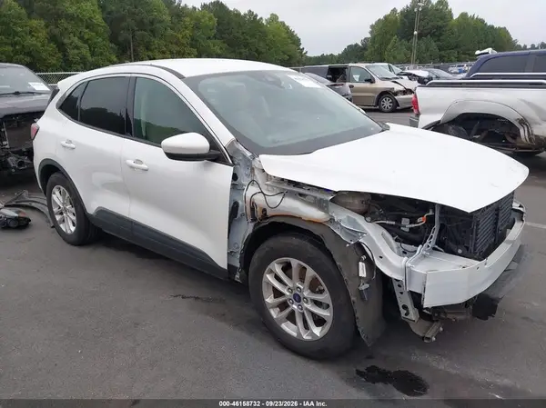 1FMCU0G61LUA21735 — 2020 Ford Escape, Передняя часть (Front End), фото до ремонта