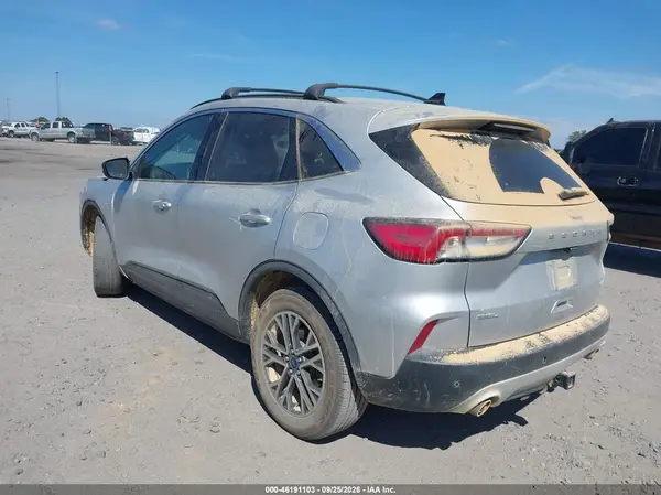 1FMCU9H9XLUA59400 — 2020 Ford Escape, фото 3 с аукциона IAAI, Передняя часть слева