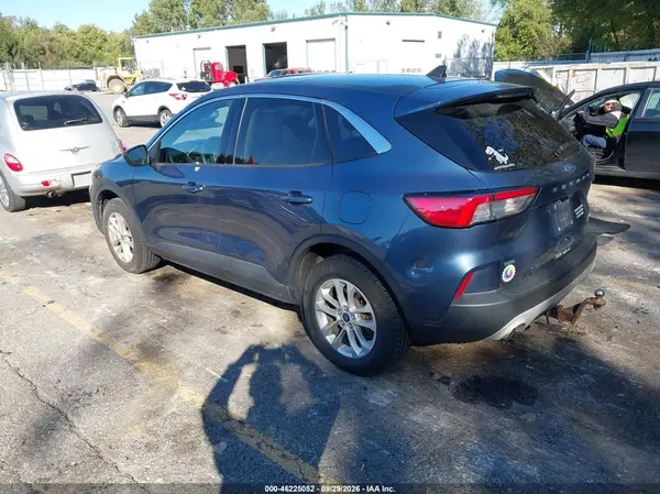 1FMCU9G63LUC76567 — 2020 Ford Escape, фото 3 с аукциона IAAI, Передняя часть