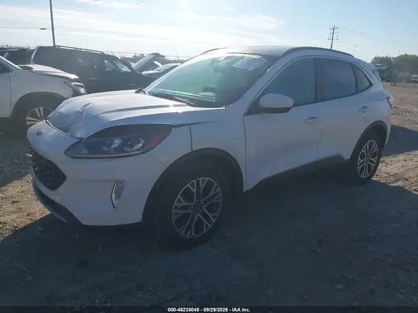1FMCU9H64LUA09324 — 2020 Ford Escape, фото 2 с аукциона IAAI, Передняя часть