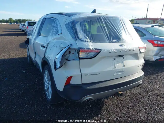2021 Ford Escape VIN 1FMCU9J90MUA53858 фото 3