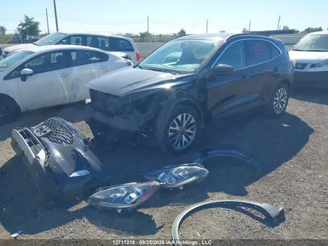 2021 Ford Escape VIN 1FMCU9DZ7MUA40987 фото 2