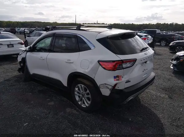 1FMCU9G67MUB14538 — 2021 Ford Escape, фото 3 с аукциона IAAI, Передняя часть слева