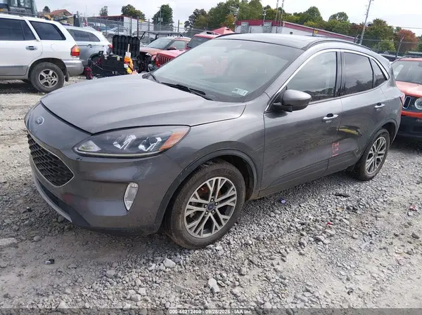 1FMCU9H65MUB30025 — 2021 Ford Escape, фото 2 с аукциона IAAI, Подтопление