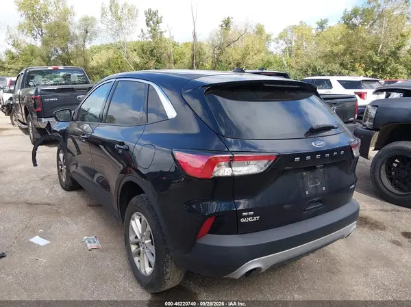 1FMCU9G66MUA17766 — 2021 Ford Escape, фото 3 с аукциона IAAI 10.10.2026, Передняя часть