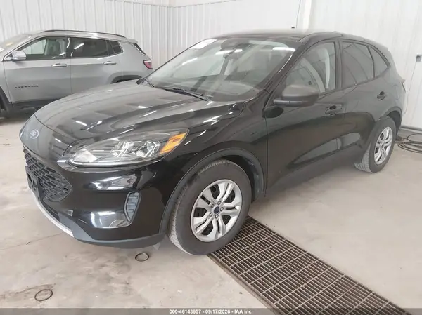 1FMCU0F63NUB53044 — 2022 Ford Escape, фото 2 с аукциона IAAI 07.10.2026, Естественный износ