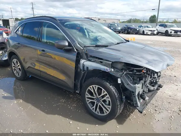 1FMCU9H98NUA80832 — 2022 Ford Escape, Передняя часть (Front End), фото до ремонта