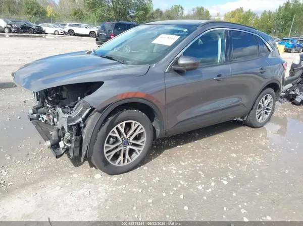 1FMCU9H98NUA80832 — 2022 Ford Escape, фото 2 с аукциона IAAI, Передняя часть