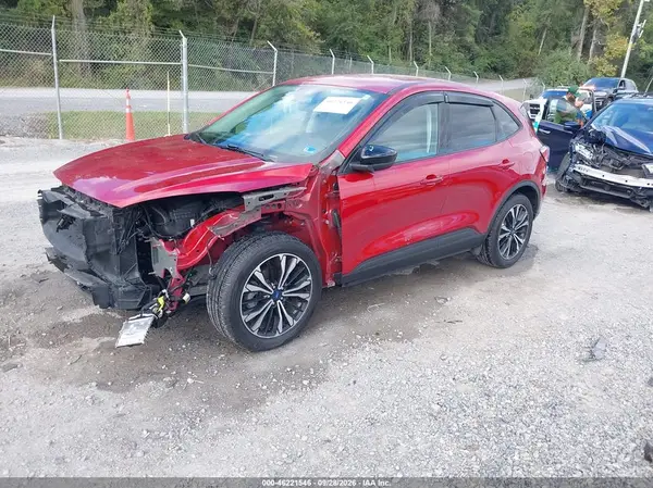 1FMCU0G6XNUA22658 — 2022 Ford Escape, фото 2 с аукциона IAAI, Передняя часть