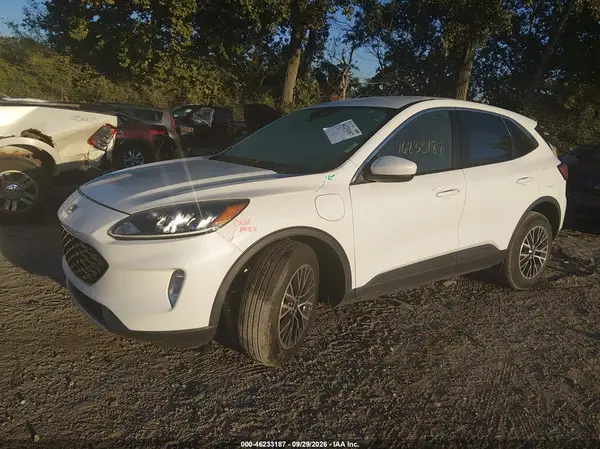 1FMCU0KZ5NUB89947 — 2022 Ford Escape, фото 2 с аукциона IAAI, Передняя часть справа